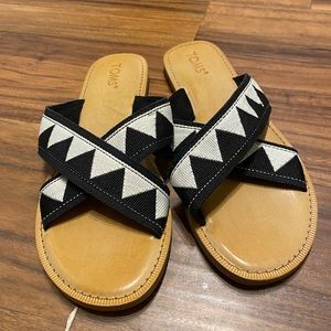 Nwob toms sandals